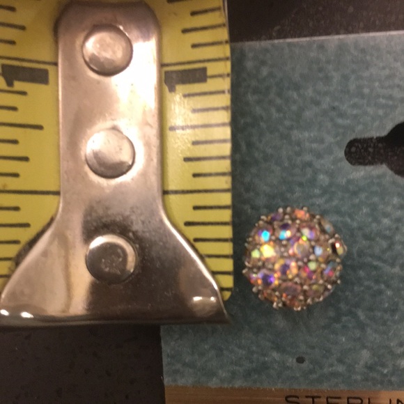 CZ post earrings - Picture 5 of 5